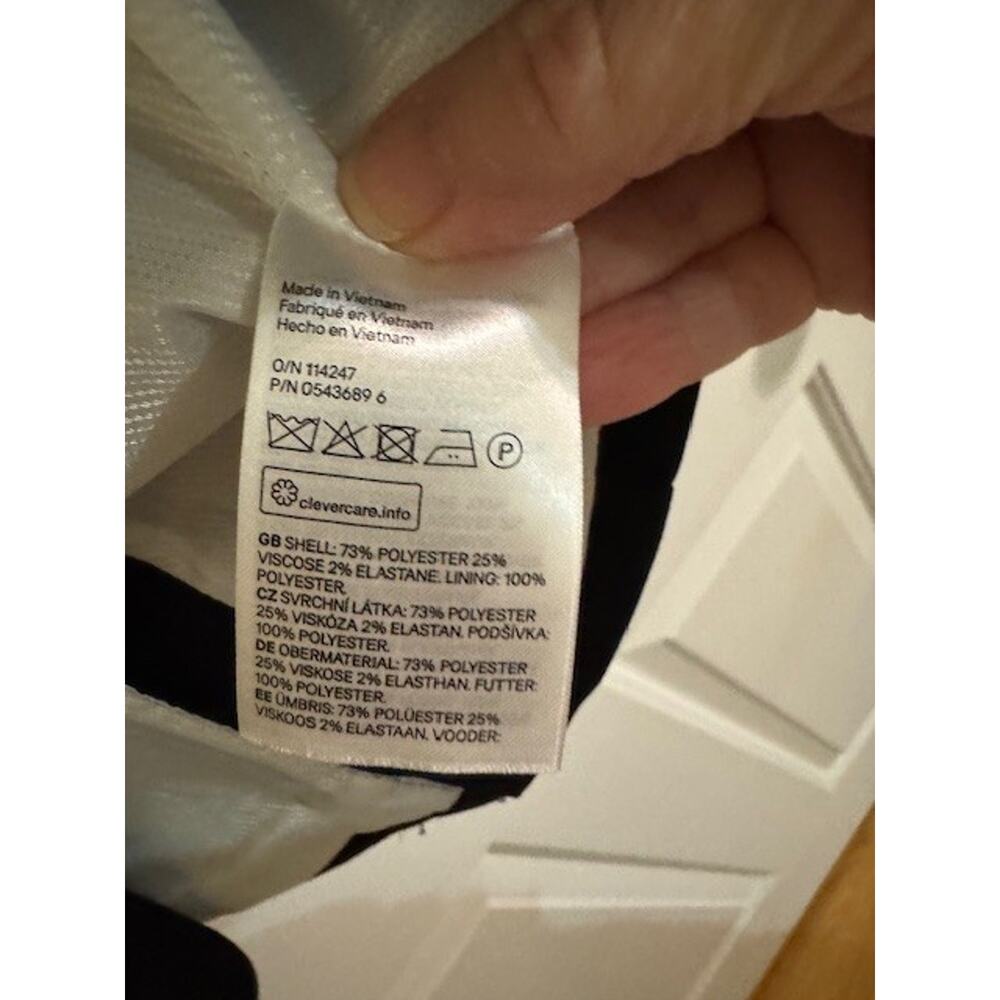 H&M Single-Breasted Fitted Notched Lapel White Lining Black Blazer Sz 8 - Picture 3 of 10